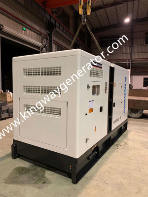 O gerador diesel de 50HZ 27.5KVA 22KW 1500 RPM personalizou a cor para a casa