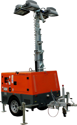 O veículo diesel exterior da torre de luz do gerador montou com as 4 lâmpadas com mastro de 7m
